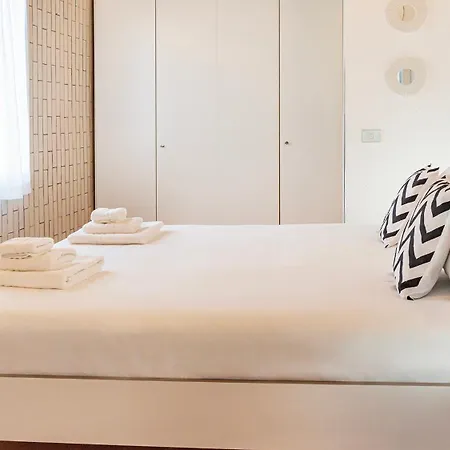 Seafront Bastioni Apartament *